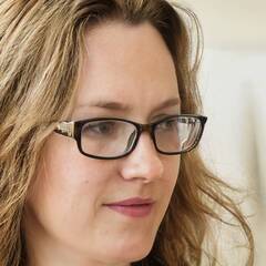 Liza C. Individual Investor